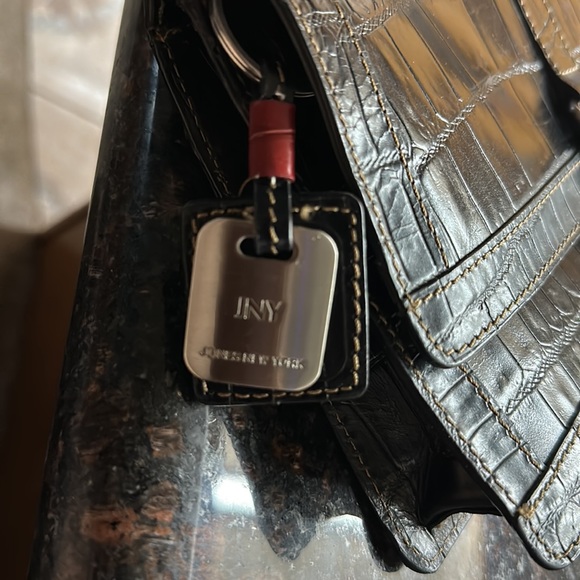 Jones of New York Crossbody Bag - Picture 2 of 9